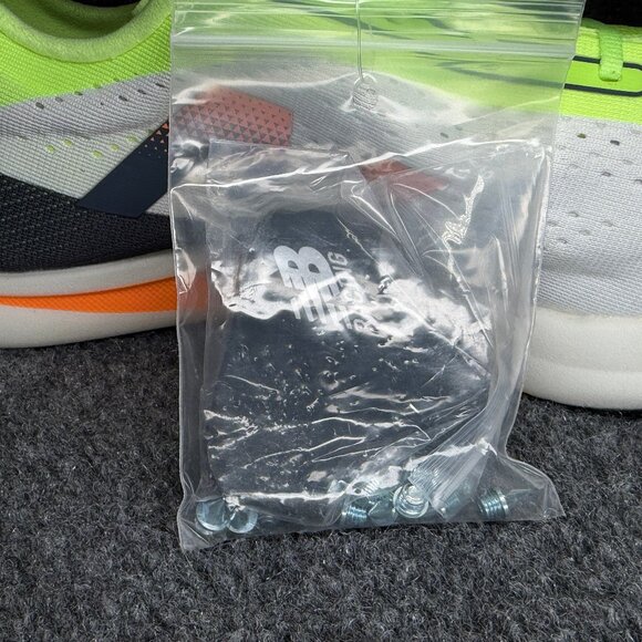 New Balance FuelCell SuperComp MD-X v3 Track Shoe Men Size 12 White Carbon Fiber